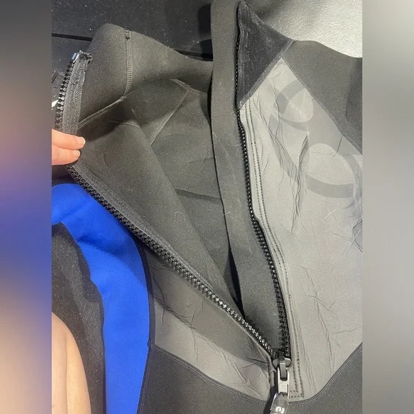 Defiance Neoprene Black & Blue Shorty Style Wetsuit Men’s EUC - Picture 10 of 14